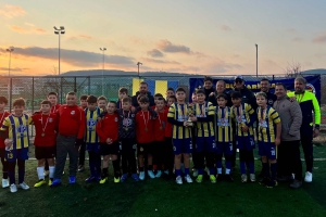 Bulgaristan ve Batı Trakya Fenerbahçeliler Dernekleri Dostluk Turnuvasını Başarıyla Gerçekleştirdi!