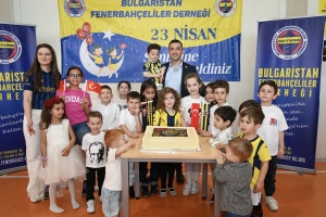 Bulgaristan Fenerbahçeliler Derneği Sofya’da 23 Nisan Coşkusunu Yaşattı