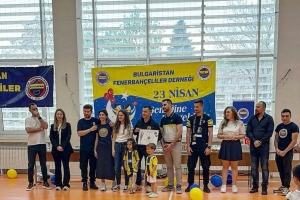 Bulgaristan Fenerbahçeliler Derneği olarak, geleneksel 23 Nisan Ulusal Egemenlik ve Çocuk Bayramı Şenliğimizi Sofya’daki Stoyan Zaimov İlkokulu’nda büyük bir coşkuyla gerçekleştirdik!