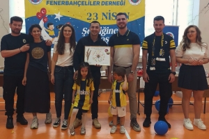 Bulgaristan Fenerbahçeliler Derneği olarak, geleneksel 23 Nisan Ulusal Egemenlik ve Çocuk Bayramı Şenliğimizi Sofya’daki Stoyan Zaimov İlkokulu’nda büyük bir coşkuyla gerçekleştirdik!