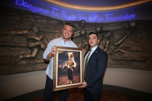 BULGARİSTAN FENERBAHÇELİLER DERNEĞİ’NDEN FENERBAHÇE SPOR KULÜBÜ’NE ZİYARET