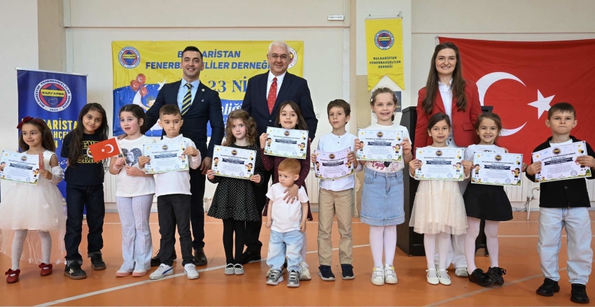 Bulgaristan Fenerbahçeliler Derneği Sofya’da 23 Nisan Coşkusunu Yaşattı