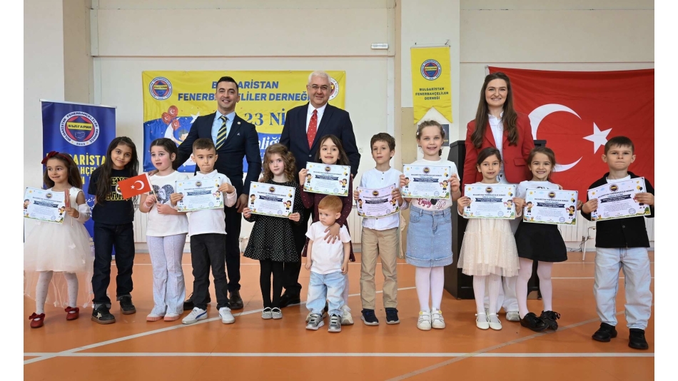 Bulgaristan Fenerbahçeliler Derneği Sofya’da 23 Nisan Coşkusunu Yaşattı